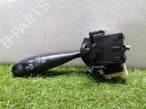 switch-suzuki-swift-iii-mz-ez-2005-36282564 main image