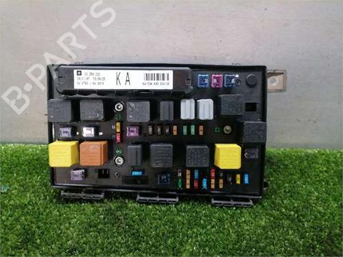 Used Fuse box Fuse box OPEL ZAFIRA B Box Body/MPV (A05) 1.9 CDTI VAN (M75) (120 hp) 34456420 34456420