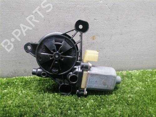 Used Left front window motor Left front window motor SEAT LEON ST (5F8) 1.6 TDI (115 hp) 32690378 32690378