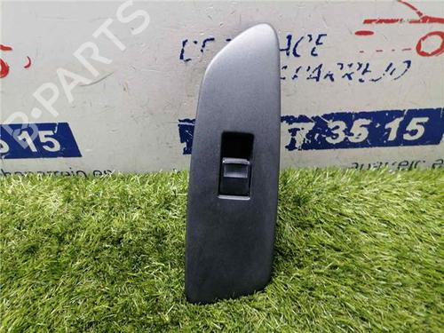 Autre TOYOTA AURIS (_E15_) 1.6 (ZRE151_, ZRE151R) (132 hp) 31900555