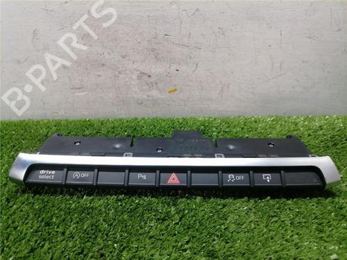 Bouton de warning AUDI A3 Sportback (8VA, 8VF) 1.6 TDI (115 hp) 31901261