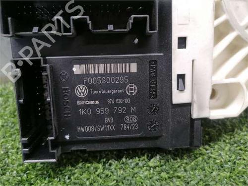 Right front window motor VW PASSAT B6 (3C2) 2.0 TDI | BP39112202E20 - Image 5