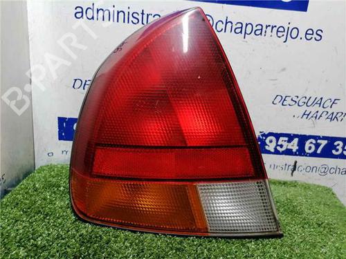 Feu arrière gauche MITSUBISHI CARISMA (DA_) 1.6 (DA1A) (99 hp) 31893686