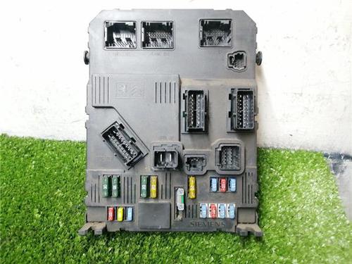 fuse-box-peugeot-407-6d_-2004-2005-2006-2007-2008-2009-2010-2011-32690549 main image