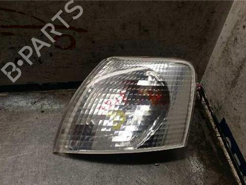 Feu de brouillard avant droit VW PASSAT B5 (3B2) 1.8 (125 hp) 31889474