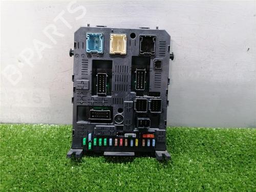 Used Fuse box Fuse box CITROËN C4 Picasso I MPV (UD_) 2.0 HDi 138 (136 hp) 33478213 33478213