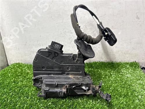 Used Front right lock RENAULT CAPTUR I (J5_, H5_) 1.5 dCi 90 (J5N4, J5M5, J5MW, J5M6, J5AL, J5AJ) (90 hp) 31901787