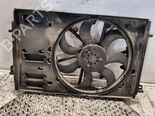 Used Radiator fan Radiator fan RENAULT MEGANE IV Hatchback (B9A/M/N_) 1.5 Blue dCi 115 (B9A6) (116 hp) 36453279 36453279