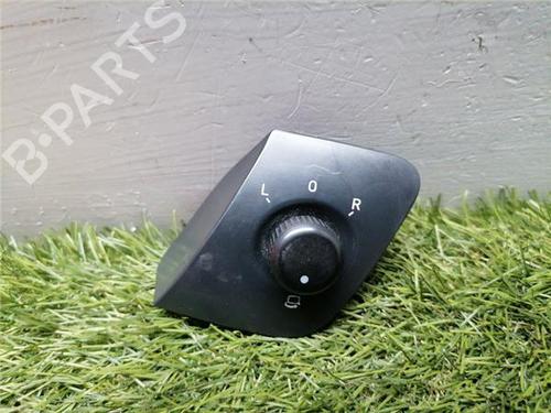 Comando specchietti Comando specchietti SEAT IBIZA IV (6J5, 6P1) 1.6 TDI (105 hp) 33248472 33248472