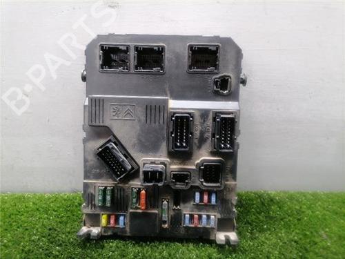Used Fuse box Fuse box PEUGEOT 206 Hatchback (2A/C) 1.4 HDi eco 70 (68 hp) 33221792 33221792
