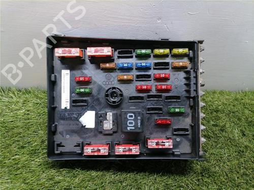 Used Fuse box Fuse box VW PASSAT B6 (3C2) 2.0 TDI 16V (140 hp) 33415504 33415504