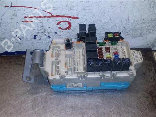 Sikringsdåse MITSUBISHI GRANDIS (NA_W) 2.0 DI-D (NA8W) (136 hp) 31889531