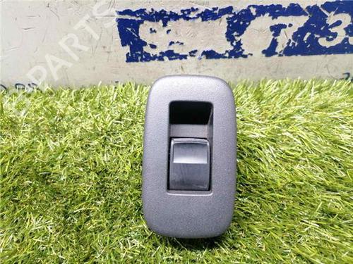 Autre TOYOTA AURIS (_E15_) 1.6 (ZRE151_, ZRE151R) (132 hp) 31900558