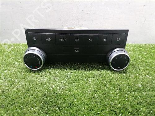 AC-Styringsenhed/Manøvreenhed VW TOUAREG (7LA, 7L6, 7L7) 2.5 R5 TDI (174 hp) 32099804