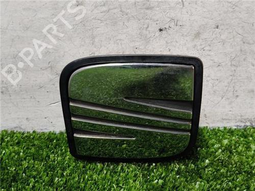 Used Tailgate handle Tailgate handle SEAT ALTEA (5P1) 1.9 TDI (105 hp) 33562017 33562017