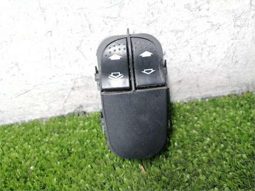 Used Left front window switch Left front window switch FORD FOCUS I (DAW, DBW) 1.4 16V (75 hp) 36311335 36311335