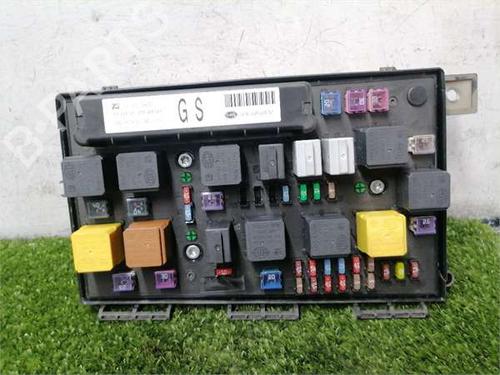 Used Fuse box Fuse box 36819812 36819812