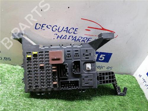 fuse-box-jaguar-x-type-i-x400-2001-2002-2003-2004-2005-2006-2007-2008-2009-31890253 main image