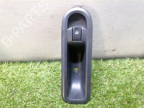 Comutador vidro frente direito Comutador vidro frente direito RENAULT CLIO III (BR0/1, CR0/1) 1.5 dCi (C/BR0G, C/BR1G) (68 hp) 34609075 34609075