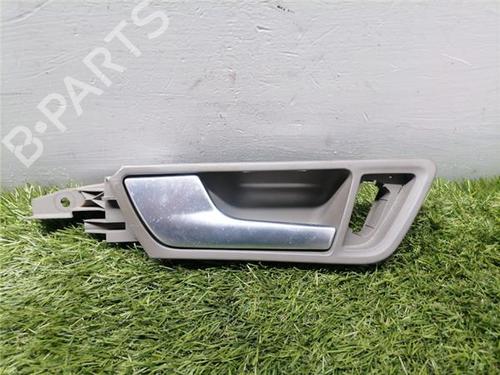 Used Front left interior door handle AUDI Q5 (8RB) 2.0 TDI quattro (170 hp) 31900844