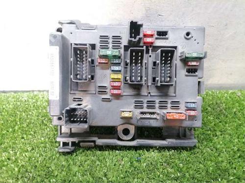 Used Fuse box Fuse box PEUGEOT 206 Hatchback (2A/C) 1.4 HDi eco 70 (68 hp) 35269823 35269823