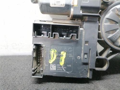 Left front window motor VW PASSAT B6 (3C2) 2.0 TDI | BP31901098E21