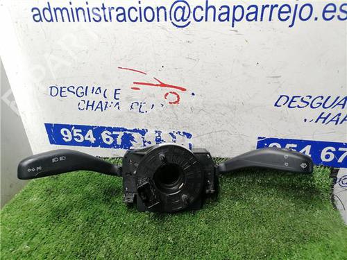 switch-vw-polo-iv-9n_-9a_-2001-2002-2003-2004-2005-2006-2007-2008-2009-2010-2011-2012-2013-2014-31898217 main image