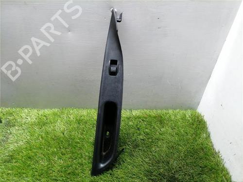 Used Right front window switch Right front window switch MAZDA 6 Saloon (GG) 2.0 DI (GG14) (136 hp) 33221645 33221645