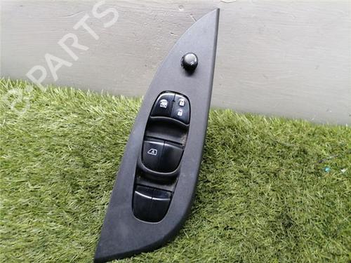 BP31900938I27 main image