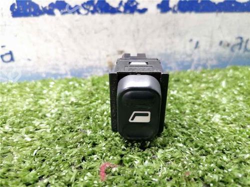 Used Right front window switch Right front window switch 31900127 31900127