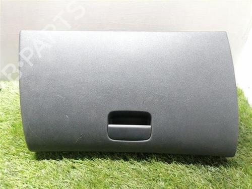 Used Glove box PEUGEOT 5008 (0U_, 0E_) 2.0 HDi 150 / BlueHDi 150 (150 hp) 32821137