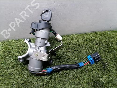 Used Switch Switch KIA CARENS III MPV (UN) 2.0 CRDi 140 (140 hp) 33248497 33248497