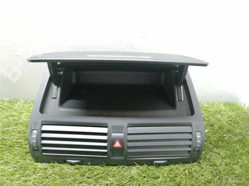 Bouton de warning SKODA OCTAVIA II (1Z3) 1.6 TDI (105 hp) 31900853