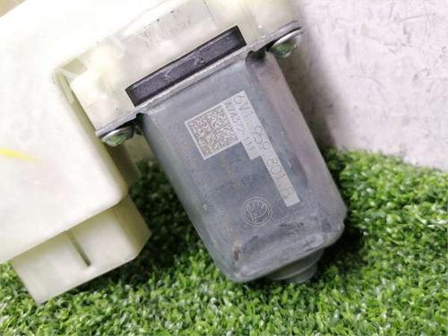 Left front window motor SKODA RAPID Spaceback (NH1) 1.6 TDI | BP38547797E21 - Image 4