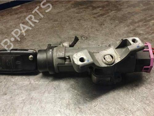 switch-vw-polo-iv-9n_-9a_-2001-2002-2003-2004-2005-2006-2007-2008-2009-2010-2011-2012-2013-2014-31895137 main image
