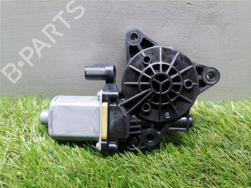 Used Right rear window motor HYUNDAI TUCSON (TL, TLE) 1.7 CRDi (116 hp) 31901069