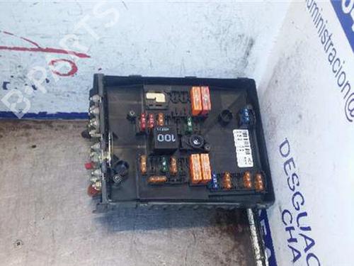 fuse-box-vw-golf-v-1k1-2003-2004-2005-2006-2007-2008-2009-2010-31889533 main image