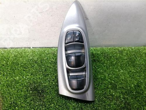 Used Left front window switch Left front window switch NISSAN JUKE (F15) 1.6 (117 hp) 33969977 33969977