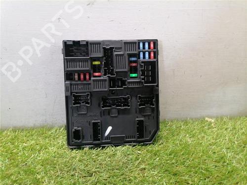 Used Fuse box Fuse box NISSAN QASHQAI II (J11, J11_) 1.2 DIG-T (115 hp) 31890853 31890853
