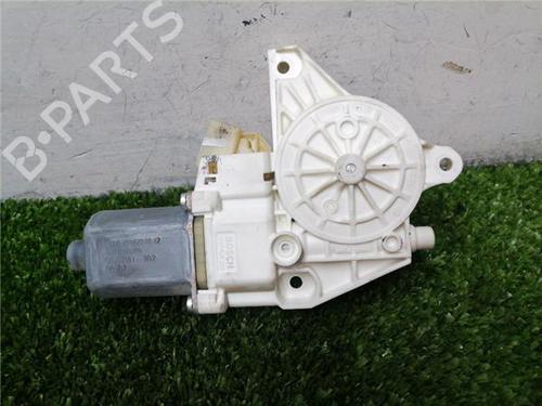 Fensterhebermotor vorne rechts für MERCEDES-BENZ M-CLASS (W164) ML 320 CDI 4-matic (164.122) (224 hp) 33188479