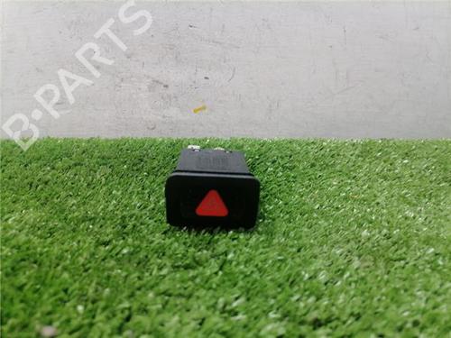 Bouton de warning VW BORA I (1J2) 1.6 (101 hp) 31901248