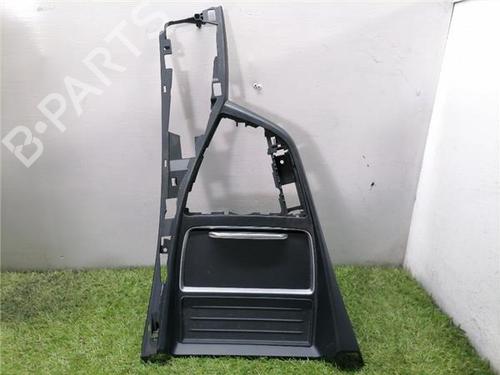 Porte-gobelet/Objets BMW 1 (F21) 116 d (116 hp) 31901458