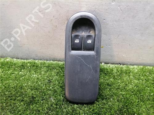 left-front-window-switch-renault-clio-iii-br01-cr01-2005-2006-2007-2008-2009-2010-2011-2012-2013-2014-31901958 main image