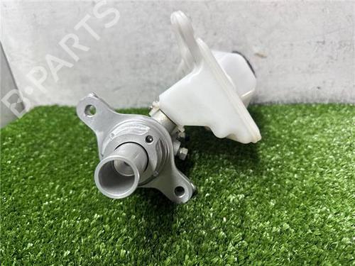 Used Steering pump TOYOTA COROLLA Saloon (_E21_) 1.8 VVTi Hybrid (ZWE211) (122 hp) 32377159