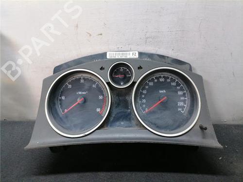 Used Instrument cluster Instrument cluster OPEL ZAFIRA B Box Body/MPV (A05) 1.9 CDTI VAN (M75) (120 hp) 36452951 36452951