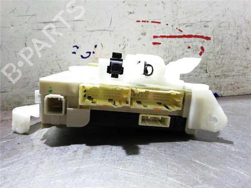 Boîte à Fusibles TOYOTA PRIUS (_W3_) 1.8 Hybrid (ZVW3_) (99 hp) 31889703