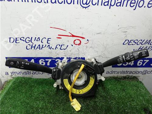 Commutateur TOYOTA COROLLA (_E11_) 1.6 16V (ZZE112_, ZZE112R) (110 hp) 31897496