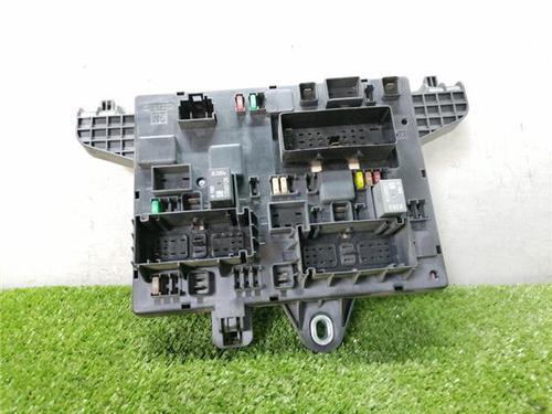 Used Fuse box OPEL ASTRA J Sports Tourer (P10) 1.7 CDTI (35) (125 hp) 32768359
