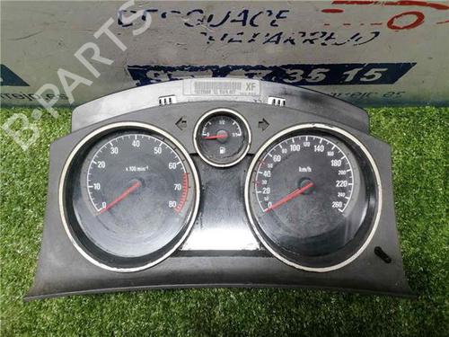 Used Instrument cluster Instrument cluster OPEL ZAFIRA / ZAFIRA FAMILY B (A05) 1.6 (M75) (105 hp) 31900112 31900112