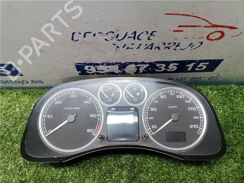 Used Instrument cluster PEUGEOT 307 (3A/C) 1.4 HDi (68 hp) 31900114